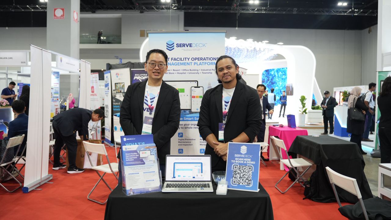 Eric Low representing ServeDeck at an industry exhibition